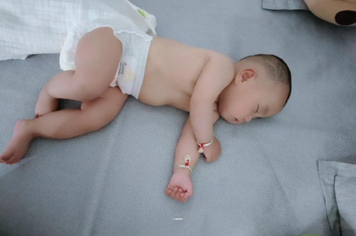 榆林几个月宝宝会抬头